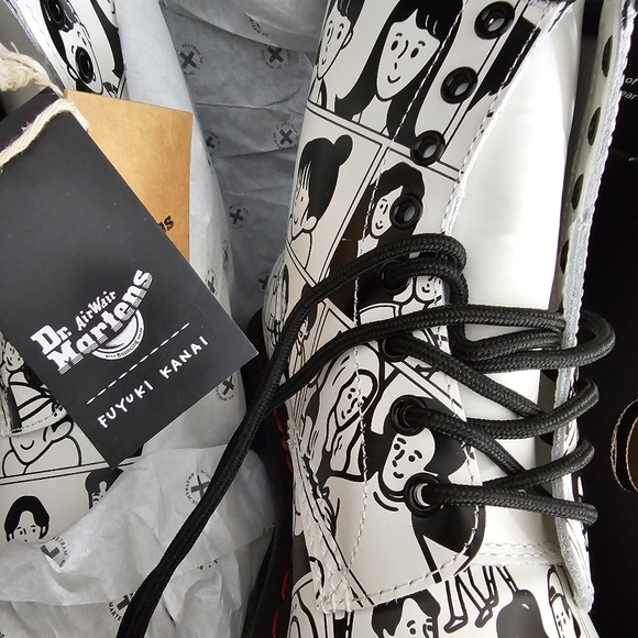 1460 PRIDE Edition Dr. Martens Leather Lace Up Boots Designed by Fuyuki Kanai - Picture 5 of 16